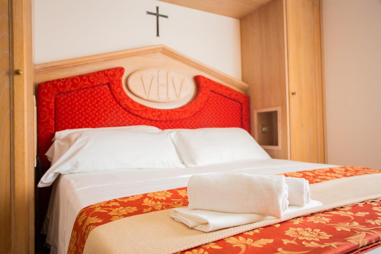Hotel Villa Verde Rivotorto Buitenkant foto